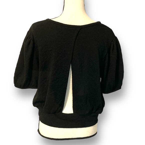 Tops - Black top with cut out back
